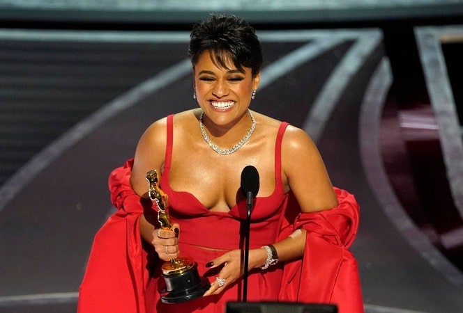 Gina Debose's daughter Ariana Debose won the Supporting Actress Oscar 